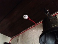 потолочное крепление кабеля