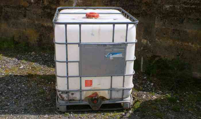 пластиковая ёмкость